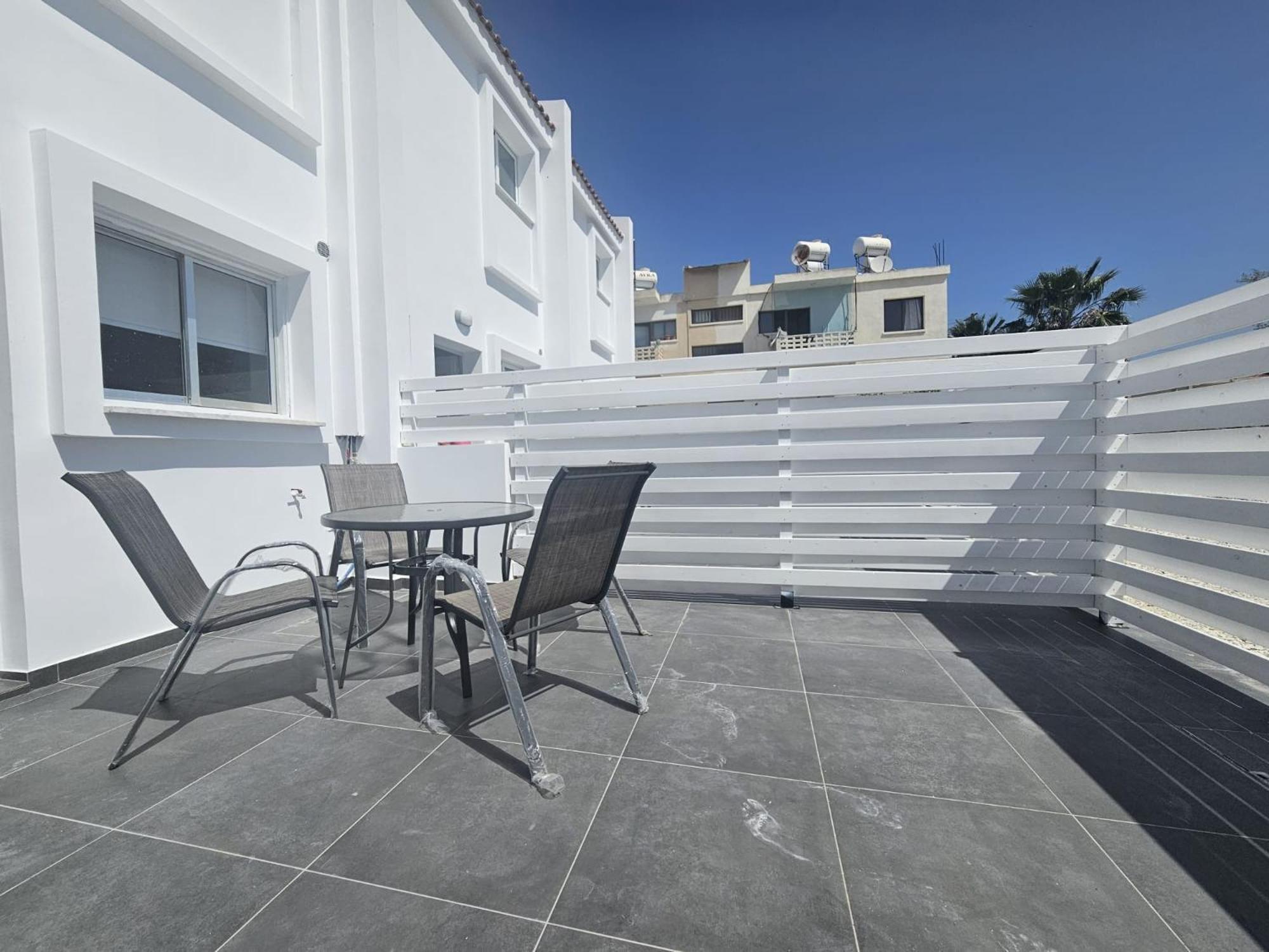 2Bd Garden Apartment Paphos ภายนอก รูปภาพ